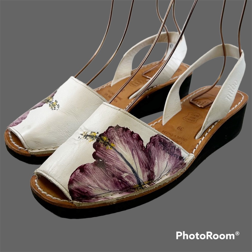MIBO AVARCA De MENORCA - White Spanish Leather Purple Orchid Sandals - 8.5M